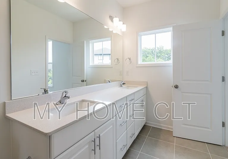 1816 Alexander Village Main Dr — Photo 27