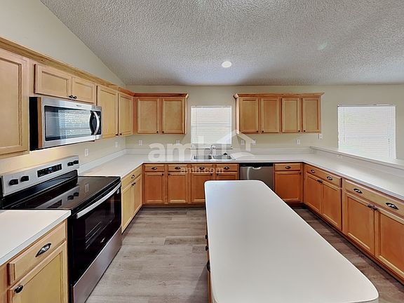 4th image of 4012 Waltham Forest Dr
