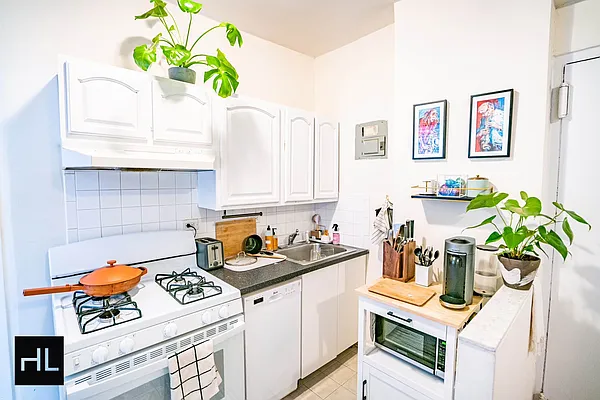Rented by Highline Residential | media 4
