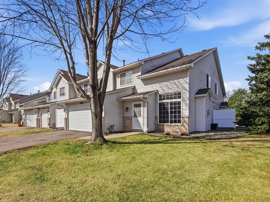 1839 Riverwood Dr #17, Burnsville, MN 55337