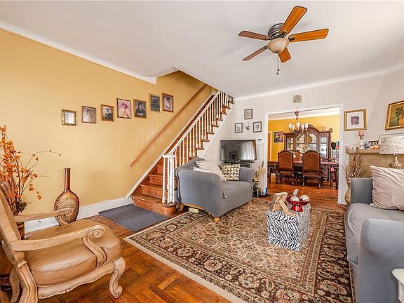 4th image of 2728 Tenbroeck Ave