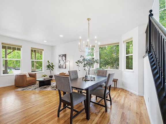 4th image of 5381 Carriage Hill Ct
