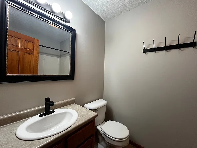 1034 Hemingford Ct — Photo 28