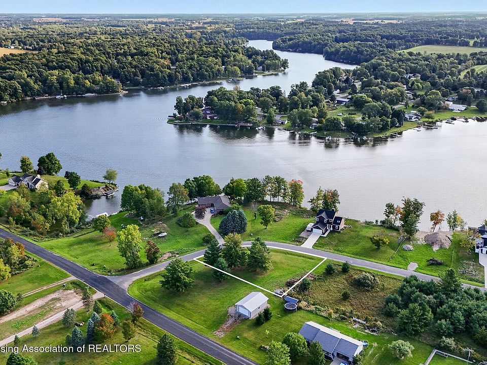 1st image of 500-2 Lakeside Dr