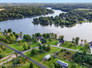 500-2 Lakeside Dr, Perrinton, MI 48871