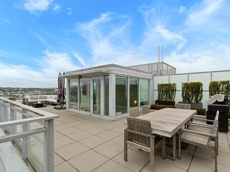 1618 Quebec St #2207 — Photo 32
