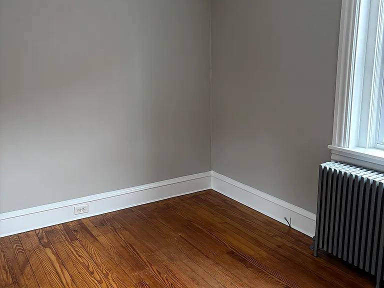 529 Spruce St — Photo 12