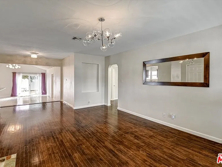 6200 Jamieson Ave — Photo 5