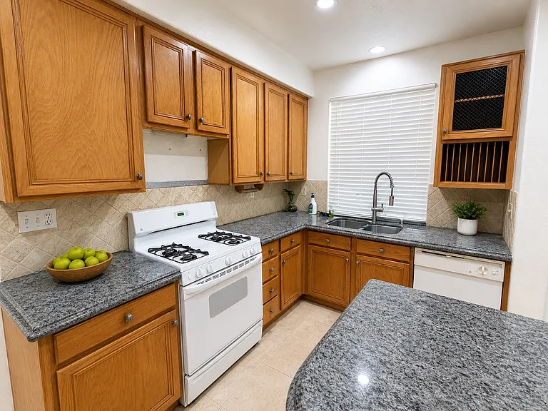 8685 Orchard Park Dr — Photo 4
