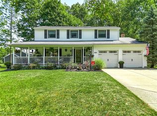 221 Broken Fence Dr, Medina, OH