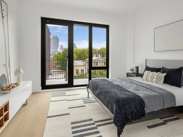 450 Grand Avenue 6B image 3 of 16
