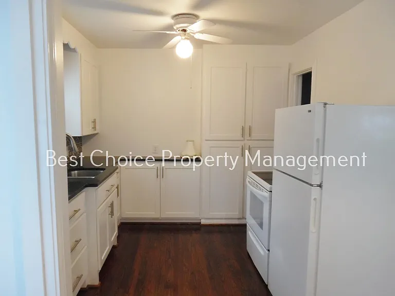 811 S B St — Photo 2