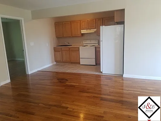 Rented by Voro, LLC | media 5