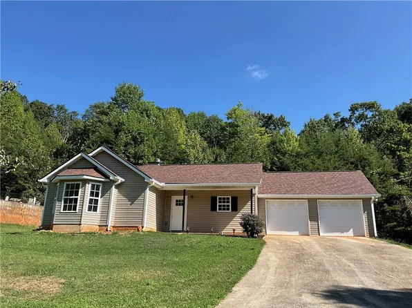 352 Beaver Creek Way, Cleveland, GA 30528