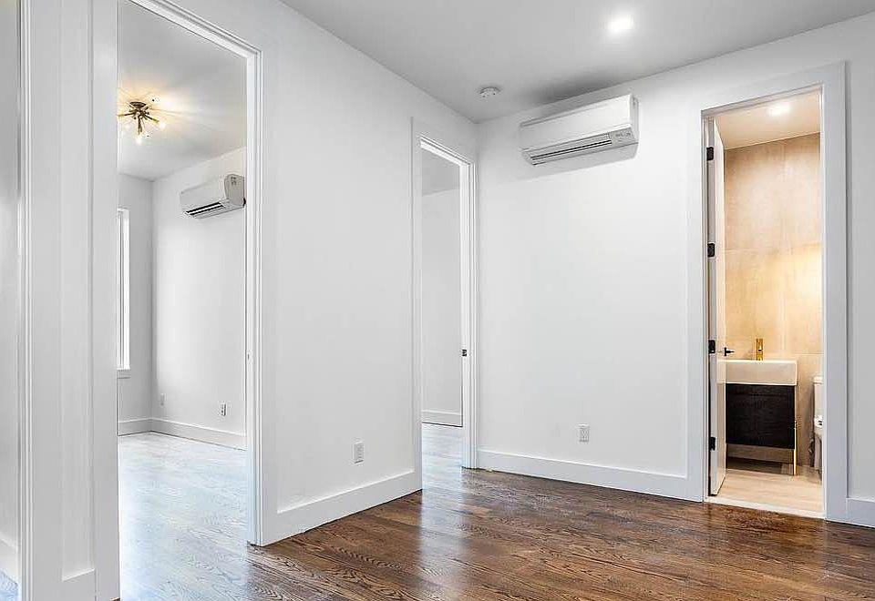 1st image of 196 Scholes St APT 4B