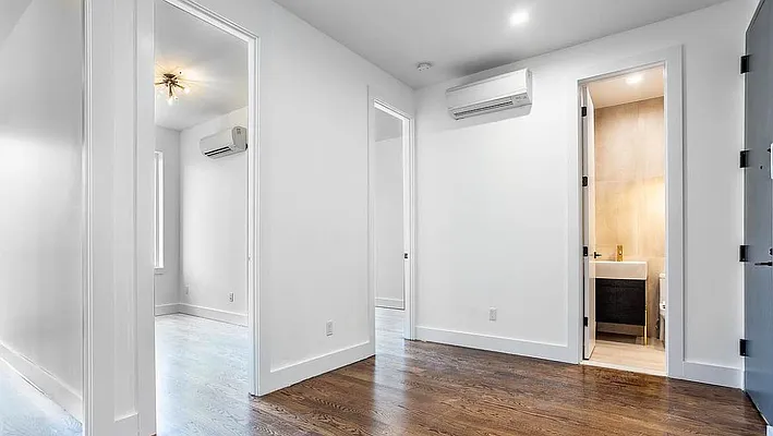 Rented by Reavis | media 8