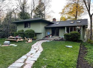 4041 Gates Rd, Jamesville, NY 13078