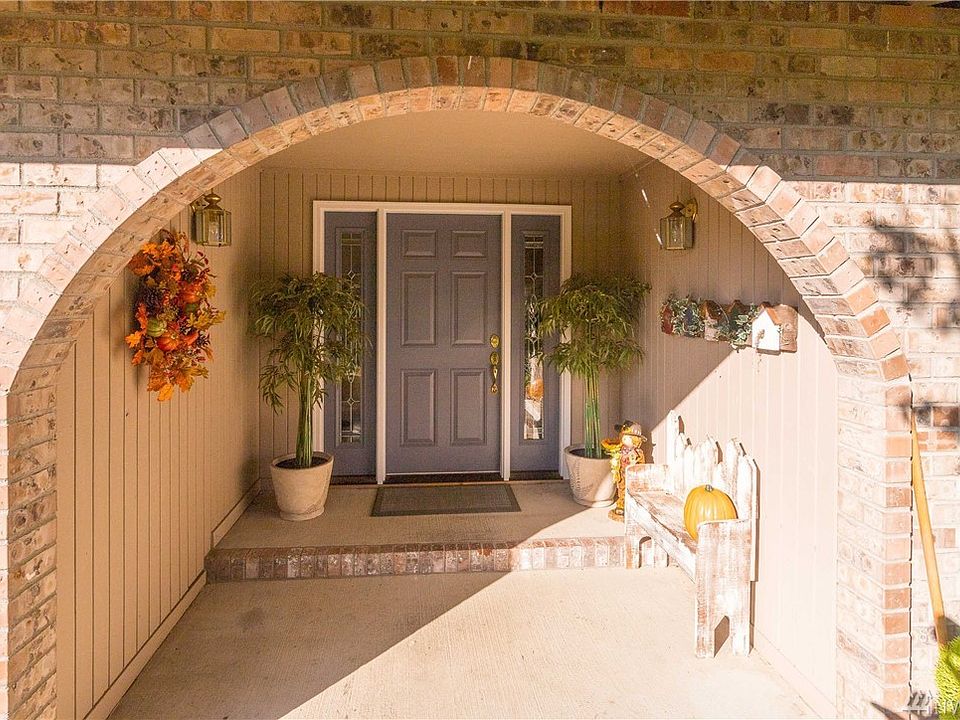 1st image of 3104 Longinaker Dr SE