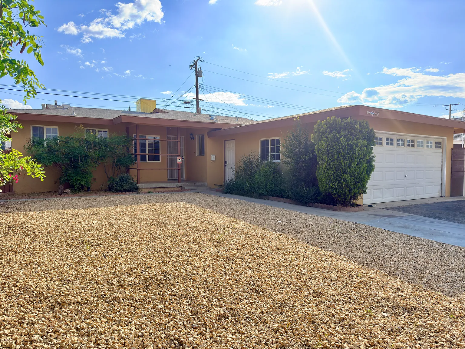 3 bed, 1.5 bath, 1241 sqft, $2,599 — Photo 1