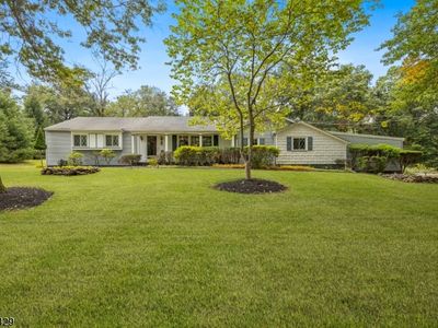 32 Oakland Dr, Whitehouse Station, NJ, 08889
