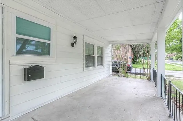 4007 McGee St — Photo 2