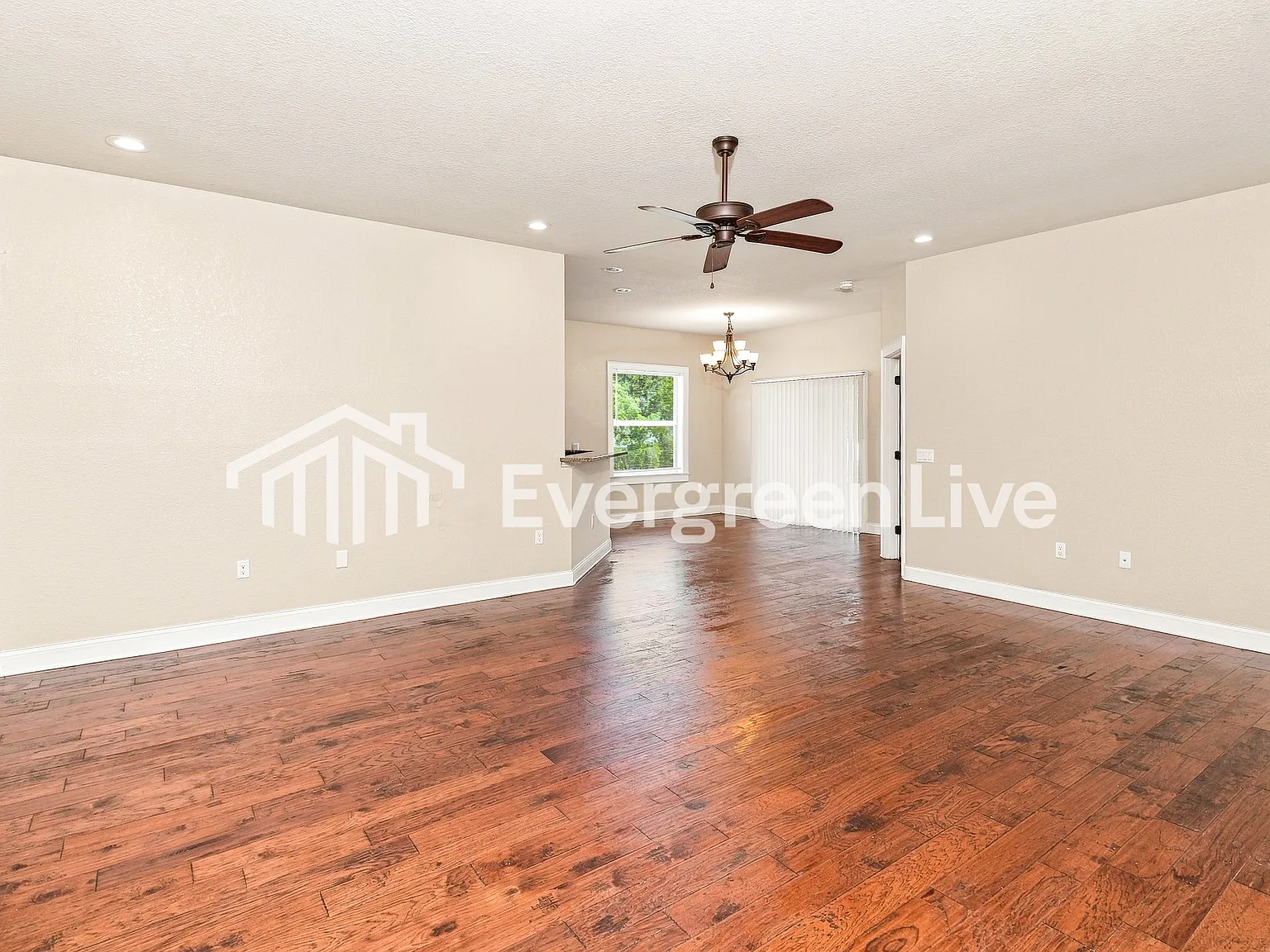 3 bed, 2.0 bath, 1538 sqft, $1,845 — Photo 3