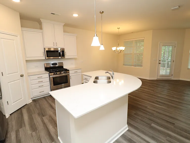 1105 Neighborly Way — Photo 6