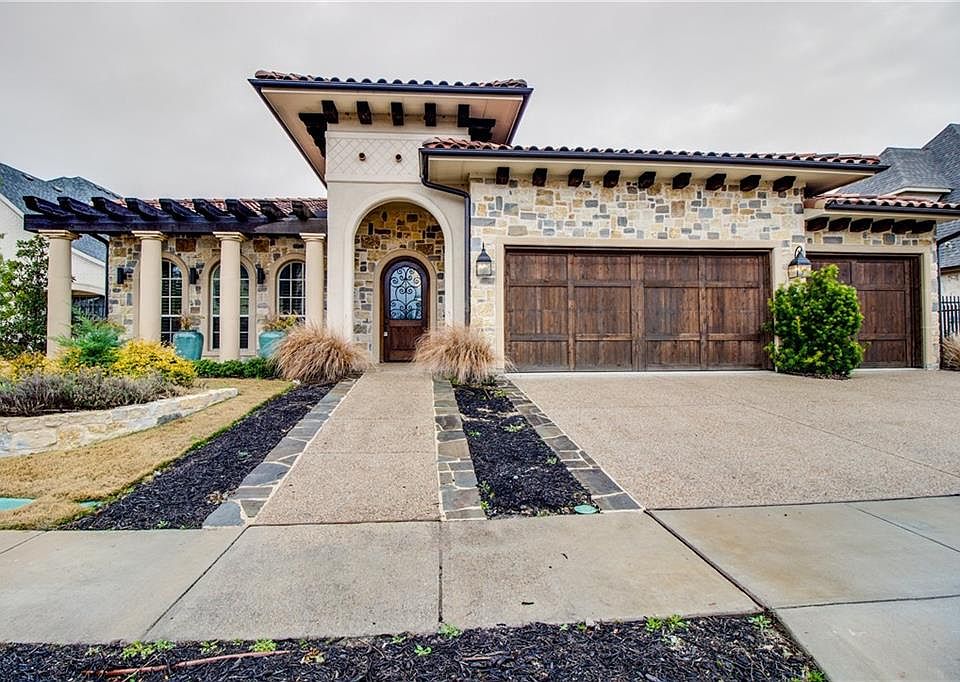 1st image of 2916 Riverbrook Way