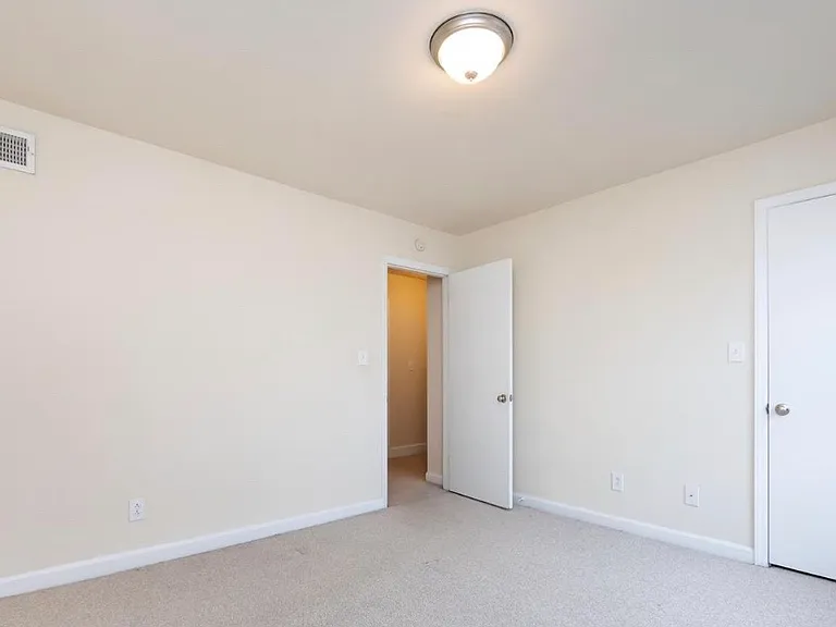 4333 Hathaway St #C — Photo 9