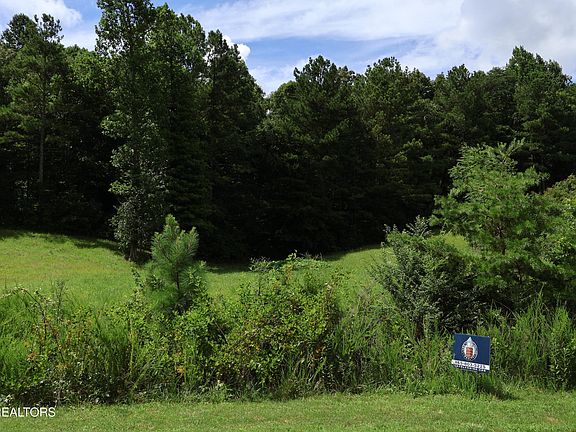 2nd image of 331 Enclave Way