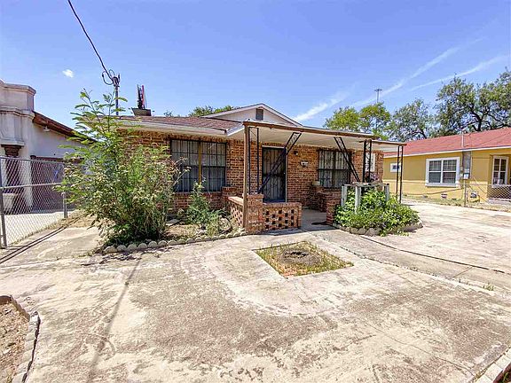 3rd image of 3810 San Eduardo Ave
