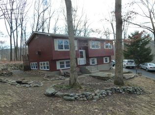 42 W Lake Rd, Warwick, NY 10990