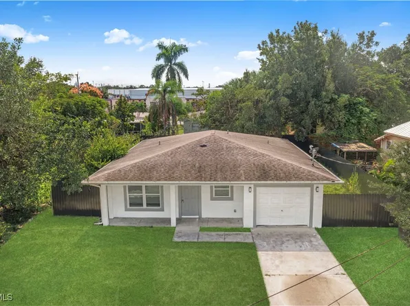 2810 Dunbar Ave, Fort Myers, FL 33916