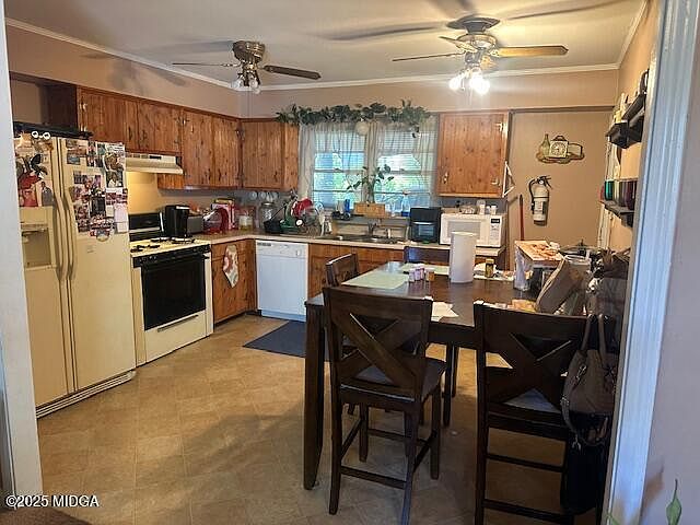 2nd image of 2035 Fairway Dr