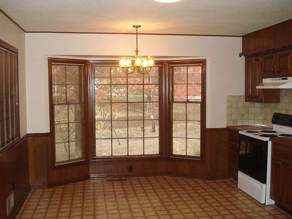 5th image of 3932 Grant Ave