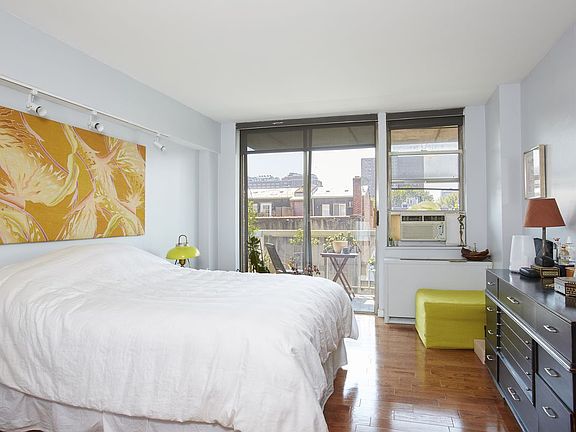 2nd image of 420-424 W 23rd St #6D