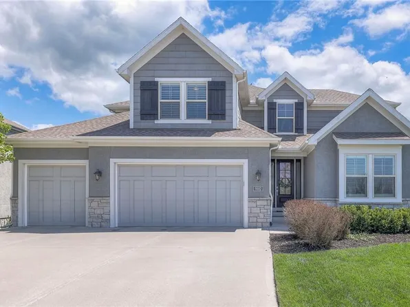 9102 W 177th Ter, Overland Park, KS 66013