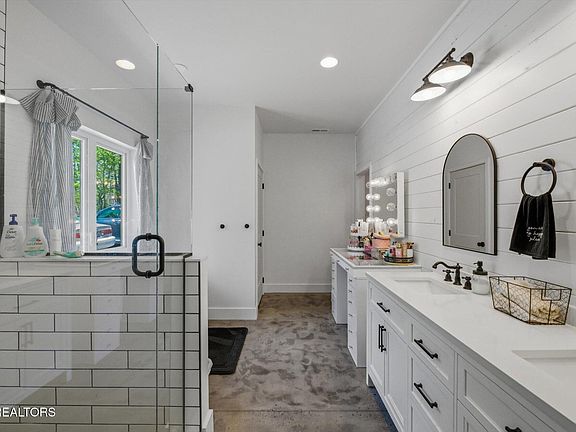 27th image of 8212 Barker Rd
