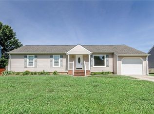1213 Briarcliffe Dr, Colonial Heights, VA 23834