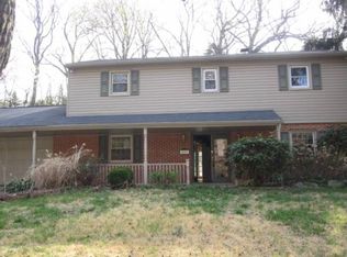 612 Lescure Ct, Harrisburg, PA 17109