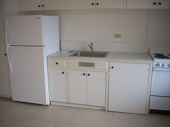 3rd image of 1995 Pauoa Rd APT K