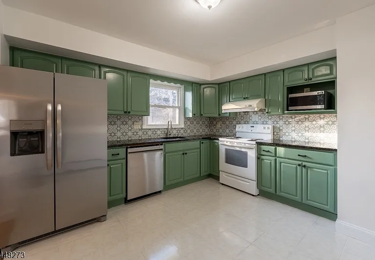 17 Longport Rd — Photo 6