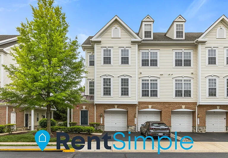 6791 Hampton Bay Ln — Photo 1