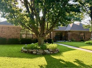 1020 Indian Ridge Dr, Denton, TX 76205