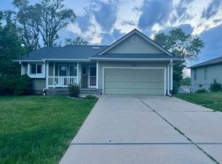 13210 S 35th St #1, Bellevue, NE 68123