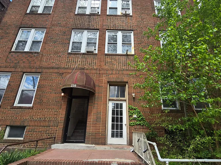 236 Lexington Ave #3R — Photo 8