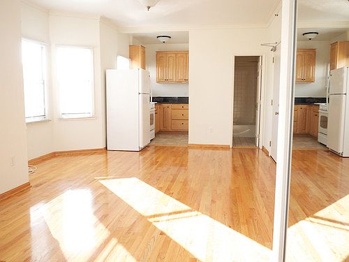 5th image of 26 Breeze Ave APT 12