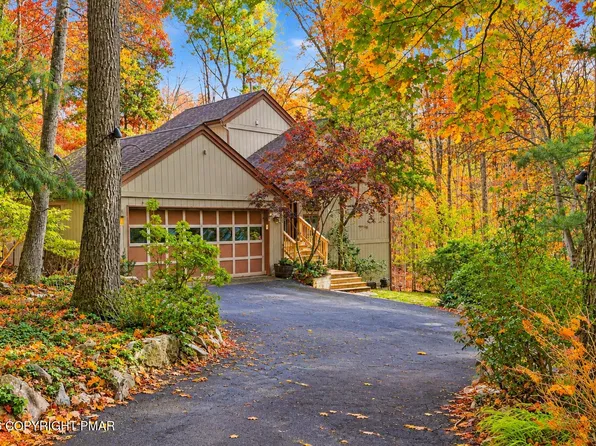 324 Valley Rd, Canadensis, PA 18325