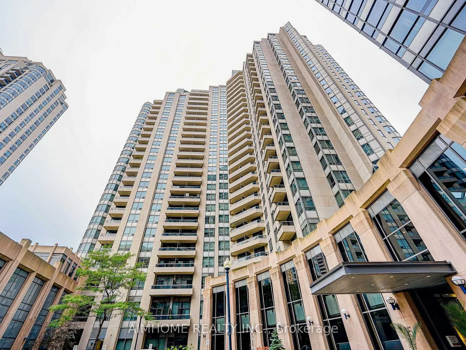 2 bed, $2,600 — Photo 1