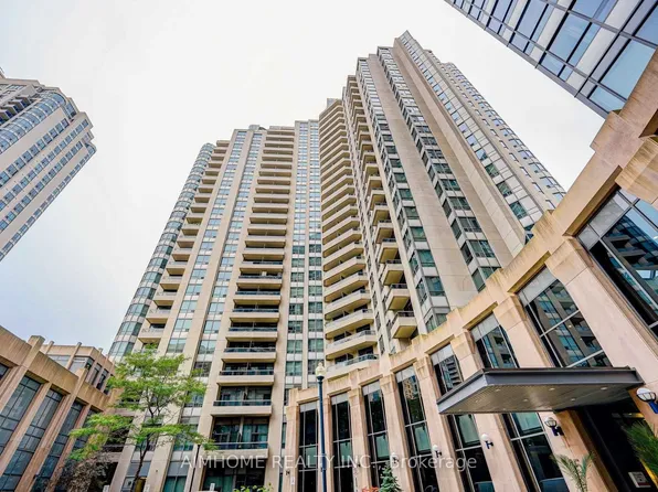15 Northtown Way, Toronto, ON